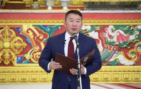 칼트마 바툴가 몽골대통령이 개회식에서 축사하고 있다.