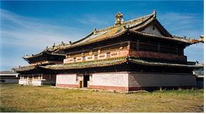 16세기에 엣 몽골제국 수도 카라코룸에 세워진 에르덴 조 사원