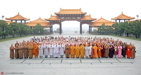 국제불교걸출여성상(OWBA)에 참가한 세계 각국 불교인들 (사진=중화불교비구니협진회).