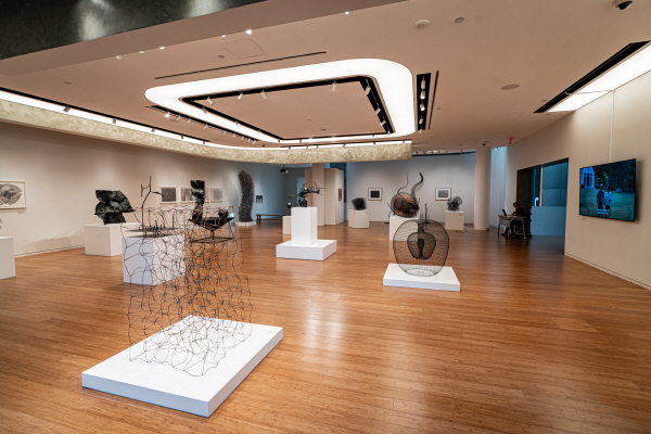 뉴욕코리아센터 2층에 있는 전시장 모습.