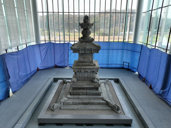 복원이 완료된 원주 법천사지 지광국사탑.